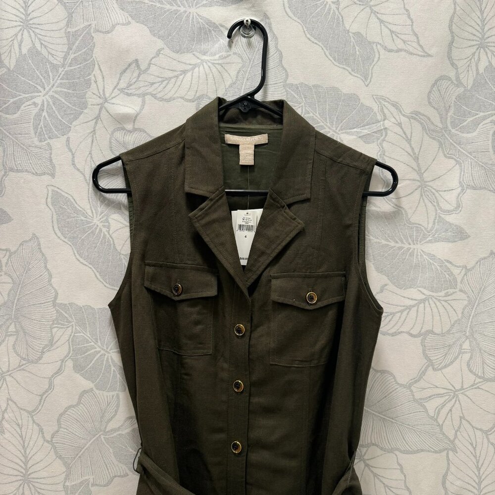 NWT | Brand New Banana Republic Green Sleeveless Button-up Coat